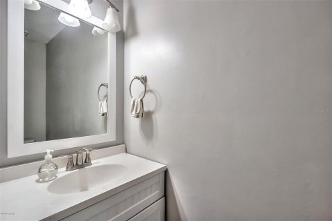 Condo in Port Orange, Florida, 2 bedrooms  № 1850211 - photo 12
