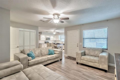 Condo in Port Orange, Florida, 2 bedrooms  № 1850211 - photo 3