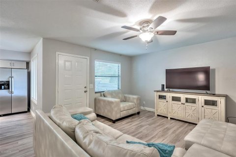 Condo in Port Orange, Florida, 2 bedrooms  № 1850211 - photo 5