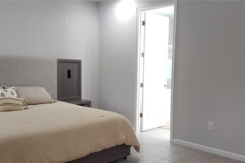 Villa ou maison à louer à Valrico, Floride: 4 chambres, 219.81 m2 № 2095736 - photo 14