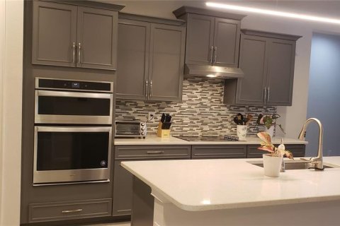 Villa ou maison à louer à Valrico, Floride: 4 chambres, 219.81 m2 № 2095736 - photo 4