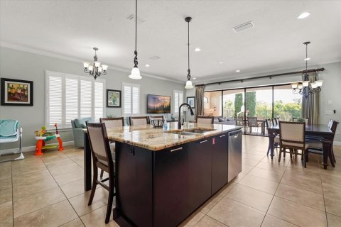 Villa ou maison à vendre à Kissimmee, Floride: 5 chambres, 304.07 m2 № 2400902 - photo 6