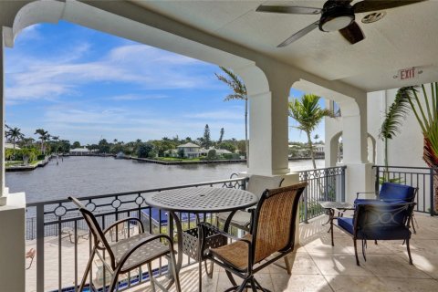 Adosado en venta en Boynton Beach, Florida, 3 dormitorios, 146.32 m2 № 972961 - foto 1