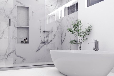 House in Miami Springs, Florida 5 bedrooms № 2053909 - photo 14