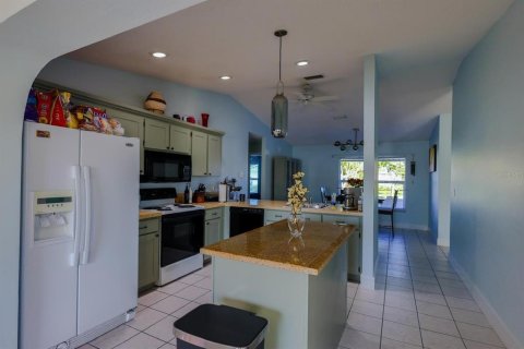 Villa ou maison à vendre à Bradenton, Floride: 3 chambres, 167.6 m2 № 2437275 - photo 12