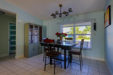 Villa ou maison à vendre à Bradenton, Floride: 3 chambres, 167.6 m2 № 2437275 - photo 15