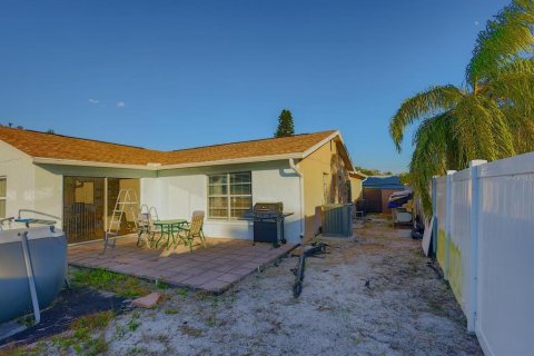Villa ou maison à vendre à Bradenton, Floride: 3 chambres, 167.6 m2 № 2437275 - photo 19