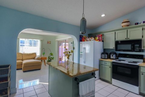 Villa ou maison à vendre à Bradenton, Floride: 3 chambres, 167.6 m2 № 2437275 - photo 13