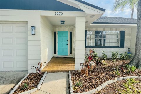 House in Dunedin, Florida 4 bedrooms, 168.43 sq.m. № 1801955 - photo 1