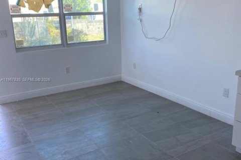 Villa ou maison à louer à West Park, Floride: 1 chambre, 233.65 m2 № 2029165 - photo 20