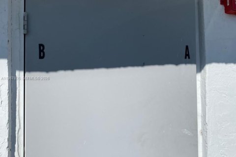 Villa ou maison à louer à West Park, Floride: 1 chambre, 233.65 m2 № 2029165 - photo 19