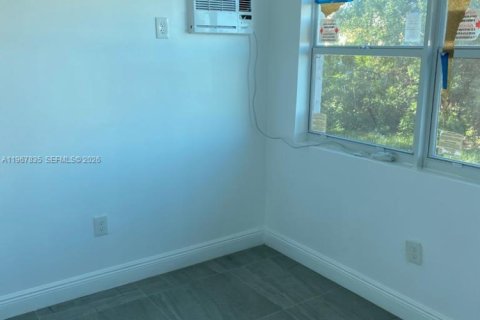 Villa ou maison à louer à West Park, Floride: 1 chambre, 233.65 m2 № 2029165 - photo 23