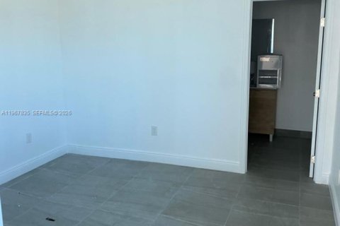 Villa ou maison à louer à West Park, Floride: 1 chambre, 233.65 m2 № 2029165 - photo 10