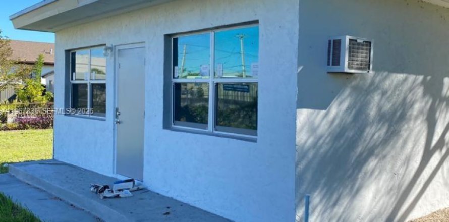 Villa ou maison à West Park, Floride 1 chambre, 233.65 m2 № 2029165