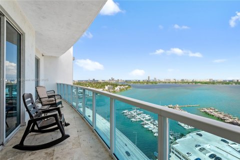 Copropriété à vendre à North Bay Village, Floride: 2 chambres, 118.36 m2 № 1832410 - photo 1