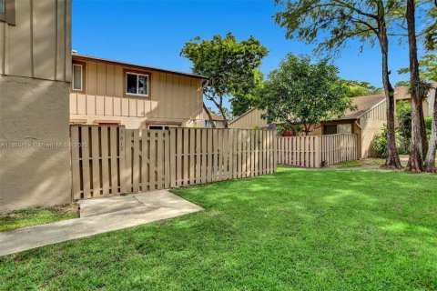 Touwnhouse à louer à Lauderhill, Floride: 2 chambres, 87.33 m2 № 1961681 - photo 4