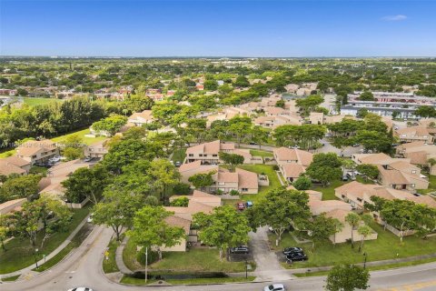 Touwnhouse à louer à Lauderhill, Floride: 2 chambres, 87.33 m2 № 1961681 - photo 2