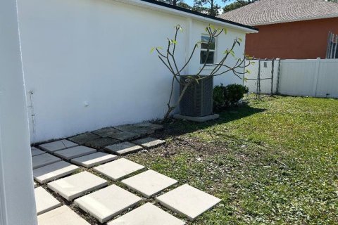 Villa ou maison à louer à Tampa, Floride: 3 chambres, 109.62 m2 № 2109679 - photo 30