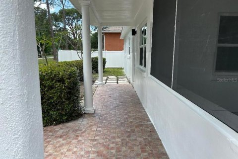 Villa ou maison à louer à Tampa, Floride: 3 chambres, 109.62 m2 № 2109679 - photo 12