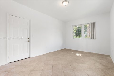 Copropriété à louer à Miami Beach, Floride: 44.59 m2 № 1811520 - photo 14