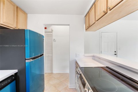 Copropriété à louer à Miami Beach, Floride: 44.59 m2 № 1811520 - photo 12