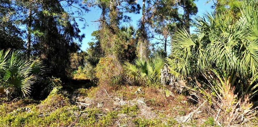 Terreno en North Port, Florida № 2233117