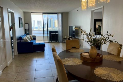 Condo in Aventura, Florida, 2 bedrooms  № 1983794 - photo 2