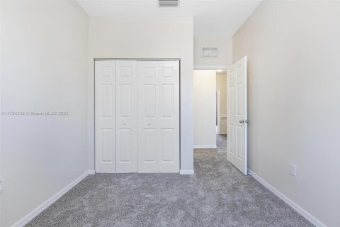 Townhouse in Cutler Bay, Florida 3 bedrooms, 143.07 sq.m. № 1483485 - photo 25