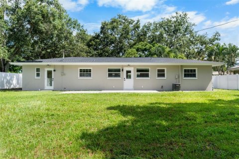 Villa ou maison à vendre à Clearwater, Floride: 2 chambres, 102.19 m2 № 1870937 - photo 29