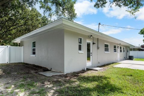 Villa ou maison à vendre à Clearwater, Floride: 2 chambres, 102.19 m2 № 1870937 - photo 26