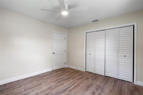 Villa ou maison à vendre à Clearwater, Floride: 2 chambres, 102.19 m2 № 1870937 - photo 16