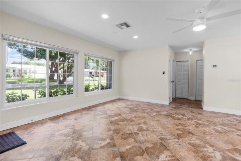 Villa ou maison à vendre à Clearwater, Floride: 2 chambres, 102.19 m2 № 1870937 - photo 10