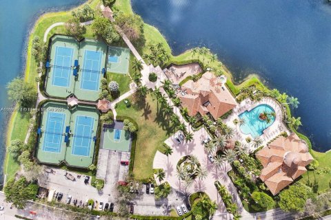 Villa ou maison à vendre à Hollywood, Floride: 5 chambres, 312.06 m2 № 1891920 - photo 15