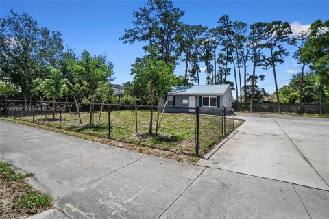Immobilier commercial à vendre à Greenacres, Floride № 2194051 - photo 3