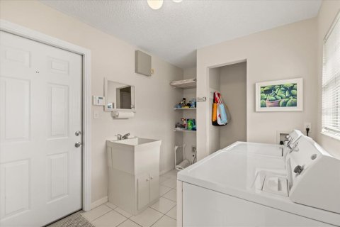 Casa en venta en Lakeland, Florida, 3 dormitorios, 243.13 m2 № 1904599 - foto 25