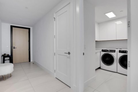 Купить кондоминиум в Форт-Лодердейл, Флорида 1 комната, 222.5м2, № 2147033 - фото 6