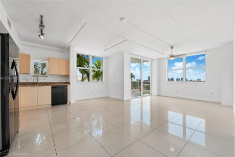 Copropriété à vendre à Miami, Floride: 2 chambres, 105.35 m2 № 2281873 - photo 3