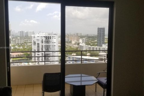 Купить кондоминиум в Халландейл-Бич, Флорида 2 спальни, 118.91м2, № 2007316 - фото 6