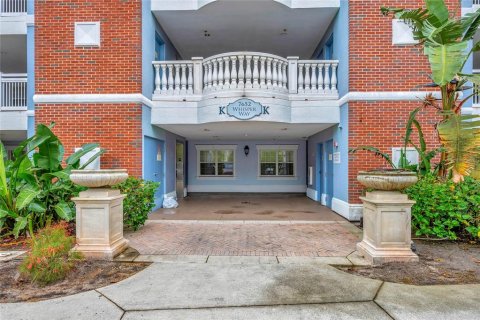 Condo in Four Corners, Florida, 3 bedrooms  № 1616568 - photo 2