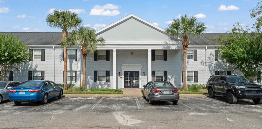Condominio en Winter Park, Florida, 2 dormitorios № 1767152