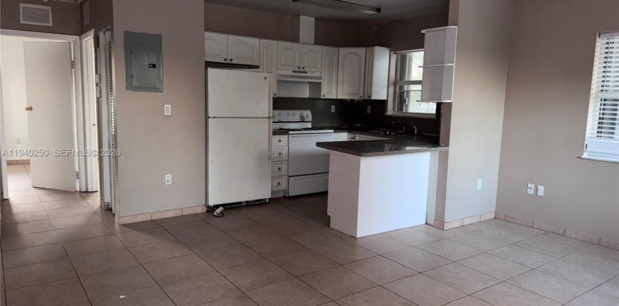 Apartment in Miami, Florida 2 bedrooms, 78.78 sq.m. № 1997679