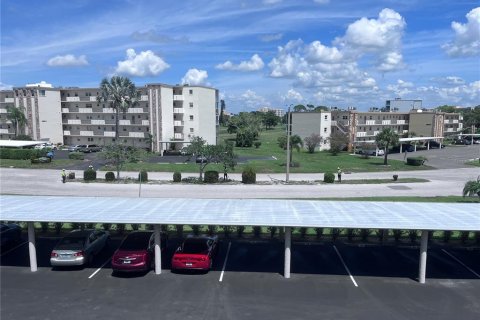 Condominio en alquiler en Bradenton, Florida, 2 dormitorios, 69.68 m2 № 1918499 - foto 16