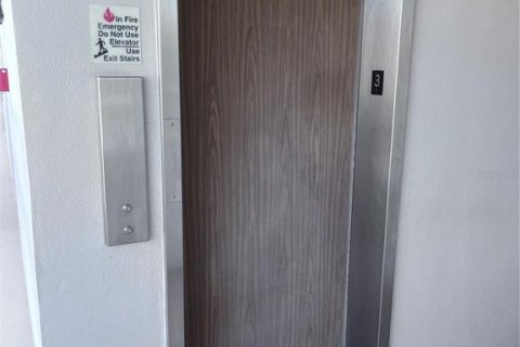 Condominio en alquiler en Bradenton, Florida, 2 dormitorios, 69.68 m2 № 1918499 - foto 17