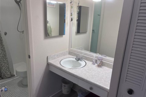 Condominio en alquiler en Bradenton, Florida, 2 dormitorios, 69.68 m2 № 1918499 - foto 9