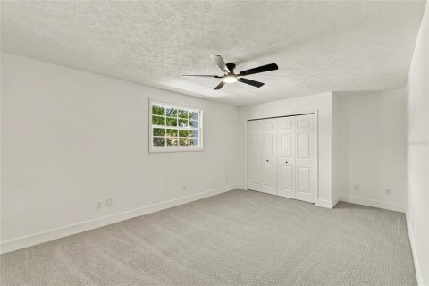 House in Tampa, Florida 3 bedrooms, 163.51 sq.m. № 2418342 - photo 18