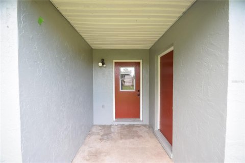 Immobilier commercial à vendre à Lakeland, Floride: 8 chambres, 180.04 m2 № 2416369 - photo 3