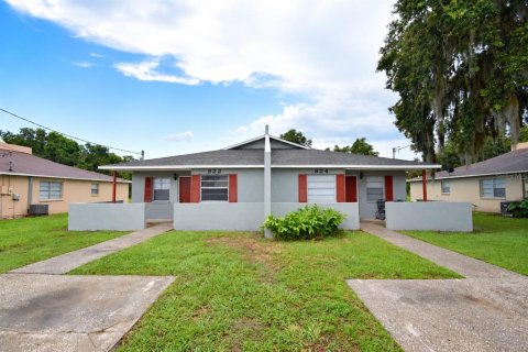 Immobilier commercial à Lakeland, Floride 8 chambres, 180.04 m2 № 2416369