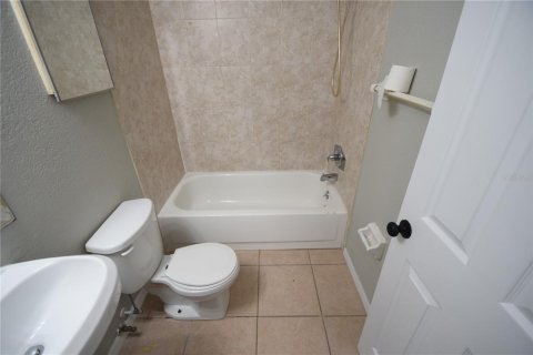 Immobilier commercial à vendre à Lakeland, Floride: 8 chambres, 180.04 m2 № 2416369 - photo 17