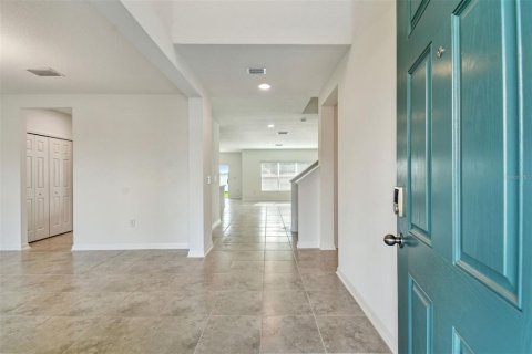 Casa en venta en Dade City, Florida, 5 dormitorios, 308.06 m2 № 1898431 - foto 4