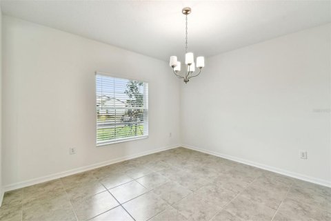 Casa en venta en Dade City, Florida, 5 dormitorios, 308.06 m2 № 1898431 - foto 7